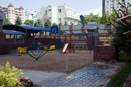 Алматы, ул. Бальзака 8литА 01-, Алматы - квартира посуточно
