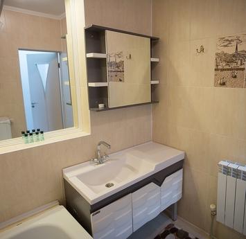 2 bedroom, Rozybakiev 289/1 (77), Almaty - apartment by the day