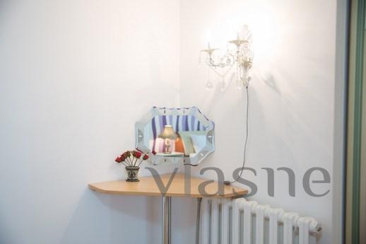2 bedroom, Rozybakiev 289/1 (77), Almaty - apartment by the day