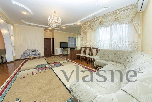 Luxury spacious apartment, Astana - apartment by the day