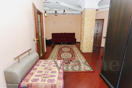 Luxury apartment in a luxury LCD Nursaya, Астана - апартамент за нощувки
