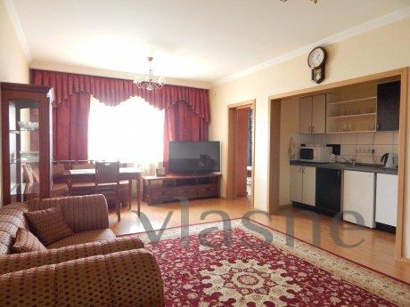 Однокомнатная квартира 60 м2. БЕЗ ЗАПАХА ТАБАКА, в центре ст