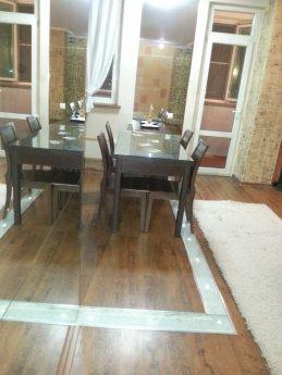 Apartment in Almaty. 2 bedroom, Almaty - apartment by the day