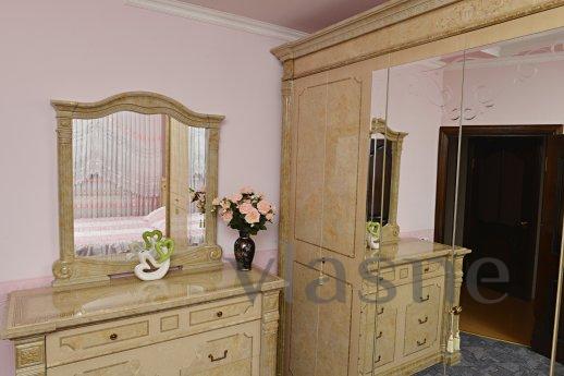 4-bedroom apartment, Almaty - apartment by the day