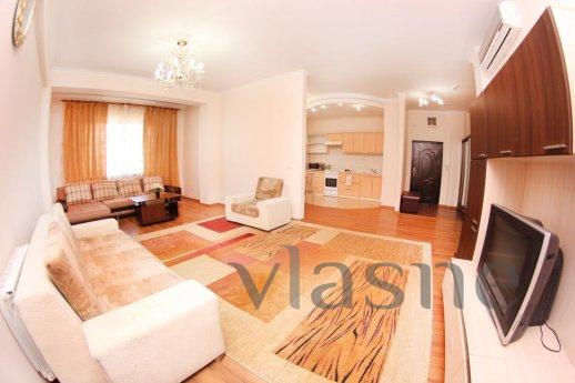 Apartment for rent in the exclusive area, Almaty - apartment by the day