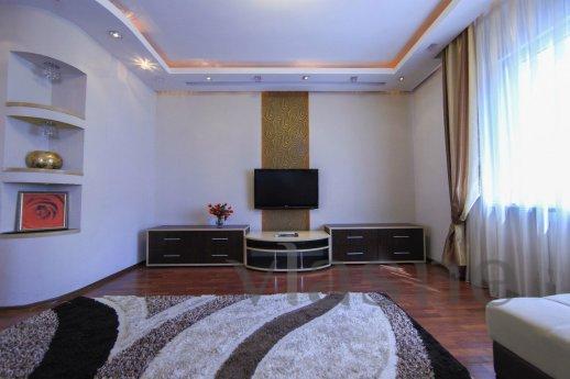 3 bedroom apartment for rent, Almaty - apartment by the day