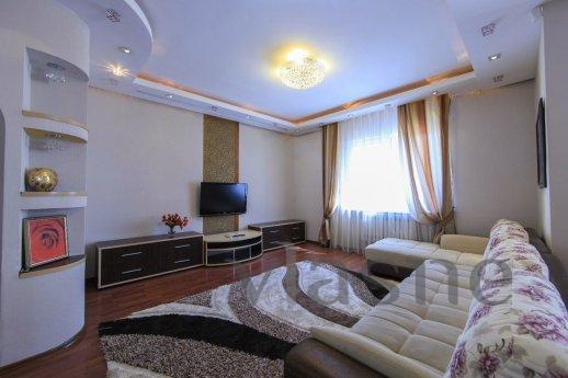 3 bedroom apartment for rent, Almaty - apartment by the day