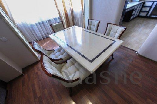 3 bedroom apartment for rent, Almaty - apartment by the day