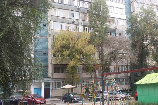 Посуточно Бальзака, 4, Алматы - квартира посуточно