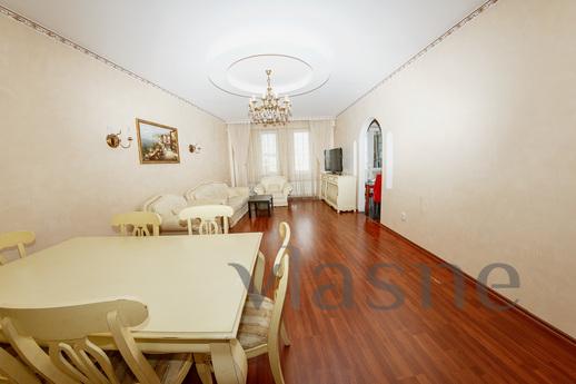 3 bedroom apartment with View, Астана - апартамент за нощувки
