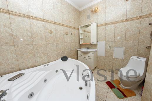 3 bedroom apartment with View, Астана - апартамент за нощувки
