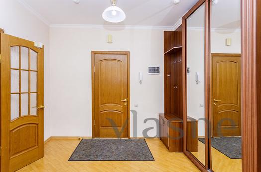 Two-bedroom apartment in the center, Astana - apartment by the day