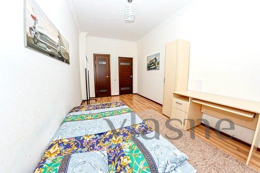 Luxury 3 bedroom overlooking LCD Nursaya, Астана - апартамент за нощувки
