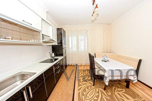 Luxury 3 bedroom overlooking LCD Nursaya, Астана - апартамент за нощувки

