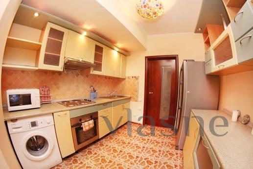 Lovely apartment in the heart of Almaty, Almaty - apartment by the day