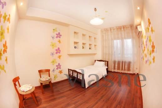 Lovely apartment in the heart of Almaty, Almaty - apartment by the day