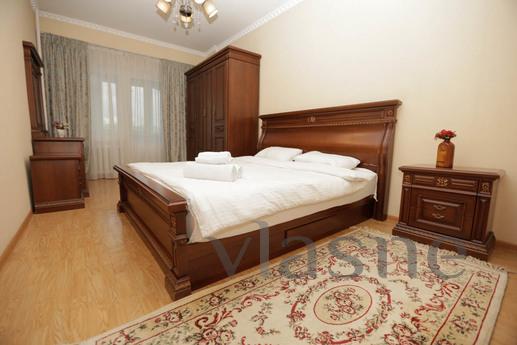 Lovely apartment in the heart of Almaty, Almaty - apartment by the day