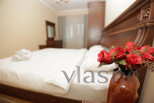 Lovely apartment in the heart of Almaty, Алмати - апартамент за нощувки
