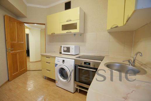 Lovely apartment in the heart of Almaty, Алмати - апартамент за нощувки
