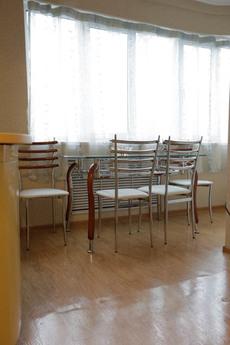 Lovely apartment in the heart of Almaty, Алмати - апартамент за нощувки
