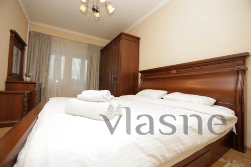 Lovely apartment in the heart of Almaty, Алмати - апартамент за нощувки
