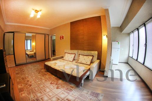 Lovely apartment on Novaya Ploschad, Алмати - апартамент за нощувки
