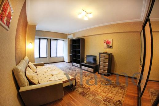 Lovely apartment on Novaya Ploschad, Алмати - апартамент за нощувки
