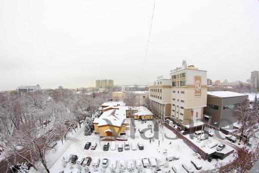 Уютная квартира в золотом квадрате, Алматы - квартира посуточно