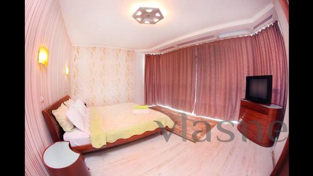 Spacious 3 bedroom LUX apartment, Almaty - apartment by the day