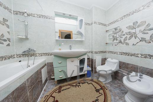 Cosy 3-room apartment. in LCD Nomad dail, Astana - apartment by the day