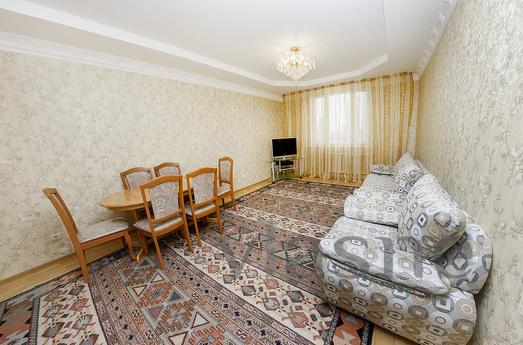 Cosy 3-room apartment. in LCD Nomad dail, Astana - apartment by the day