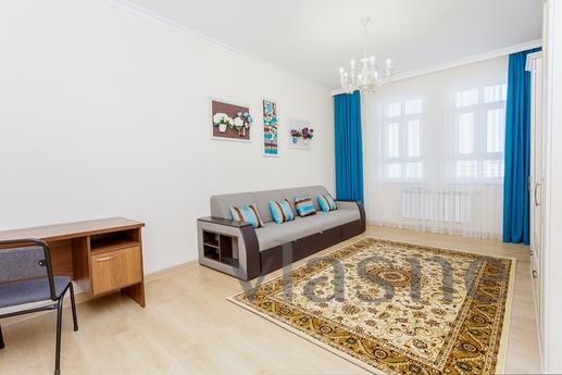 New and spacious 2-bedroom apartment, Astana - apartment by the day