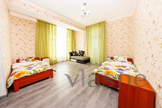 Ample 3 bedroom apartment, Астана - апартамент за нощувки

