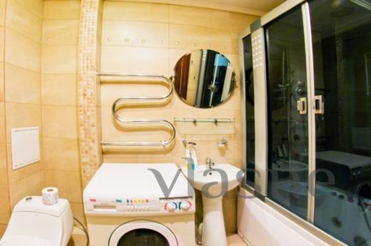 1-bedroom apartment in the center, Almaty - apartment by the day