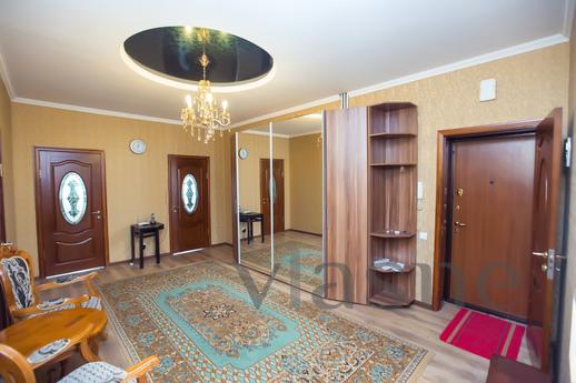 3 комнатная квартира в аренду, Астана - квартира посуточно