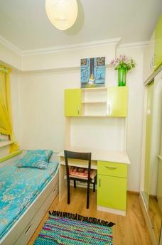 Rent 3 room  apartment, Almaty - apartment by the day