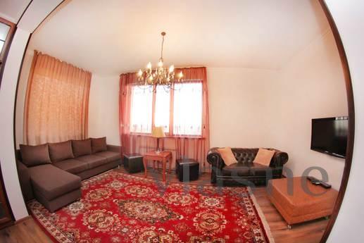 Apartments in the center of ALMATY !!!, Алмати - апартамент за нощувки
