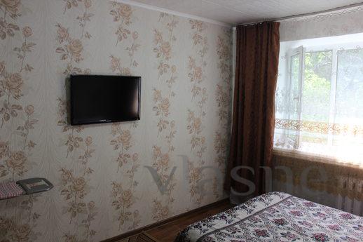 1 roomed apartment by the day, Алмати - апартамент за нощувки
