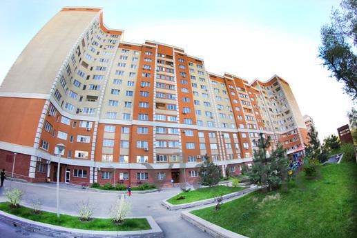 2 bedroom studio in a good area, Алмати - апартамент за нощувки
