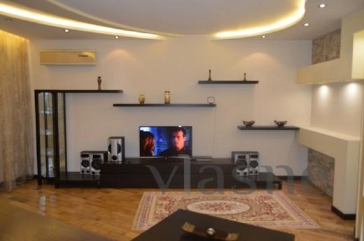 Elite 2-room apartment with European-quality repair in a new