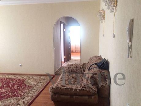 Rent 3-room apartment near Bayterek, Астана - апартамент за нощувки
