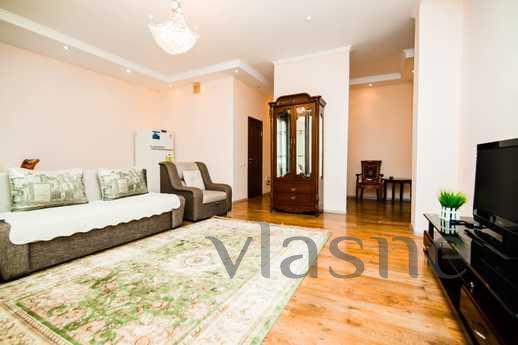 2-bedroom apartment Triumph Astana, Астана - апартамент за нощувки
