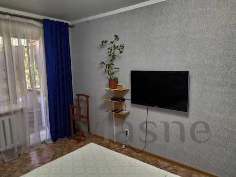 1 bedroom apartment in the center, Karaganda - apartment by the day