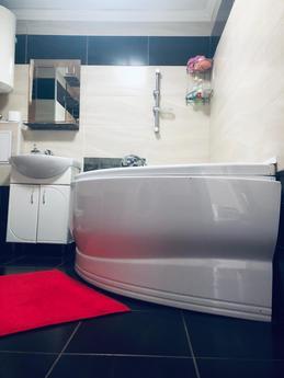 2-bedroom apartment in the center, Karaganda - apartment by the day