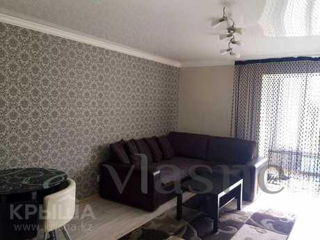 2-bedroom apartment in the center, Karaganda - apartment by the day