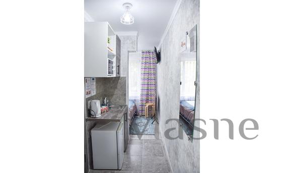 Cozy compact studio above Atakent, Алмати - апартамент за нощувки
