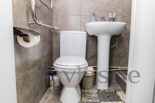 Cozy studio near Mega, Алмати - апартамент за нощувки
