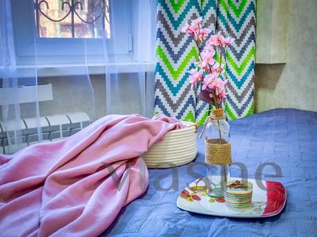 Home studio on Tole Bi Vesnovka, Алмати - апартамент за нощувки
