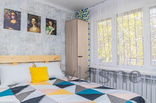 Bright studio near Mega, Алмати - апартамент за нощувки
