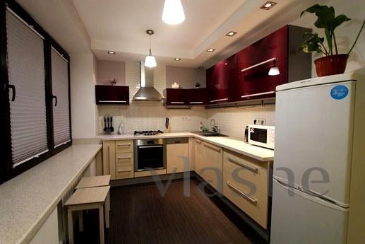 2 bedroom apartment in the center, Almaty - apartment by the day